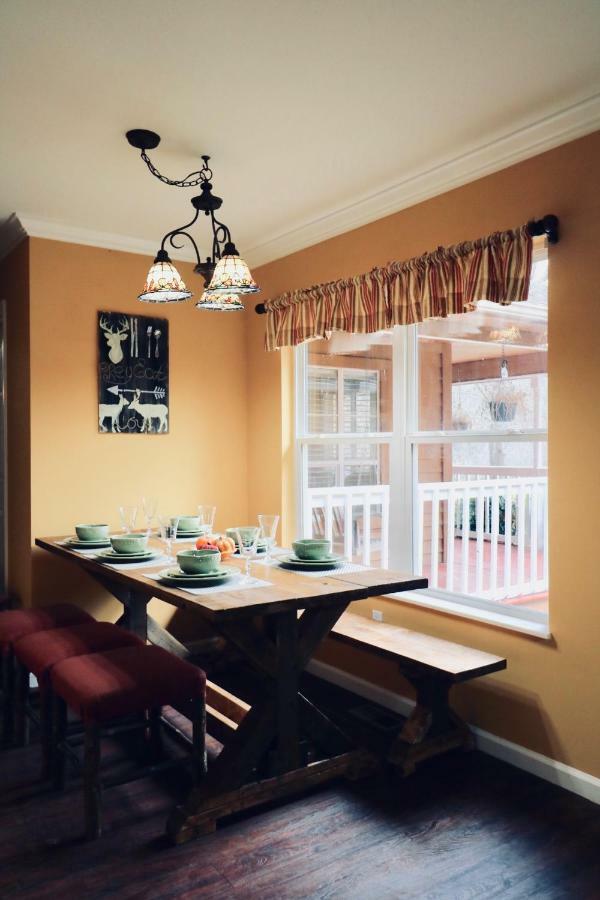 5Bedrooms*4King Beds*Outstanding Location*Hottub* Сев'єрвілл Екстер'єр фото