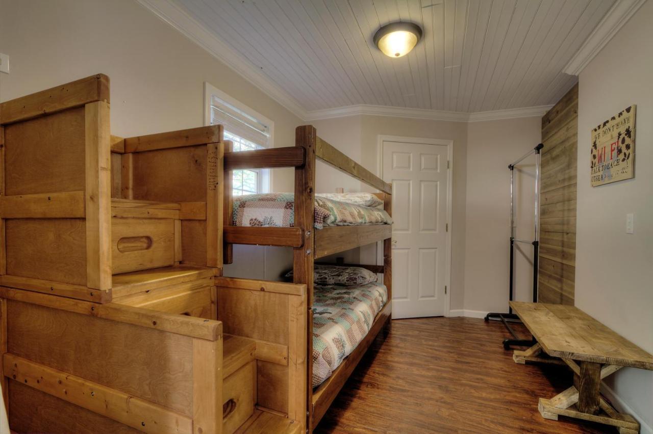 5Bedrooms*4King Beds*Outstanding Location*Hottub* Сев'єрвілл Екстер'єр фото