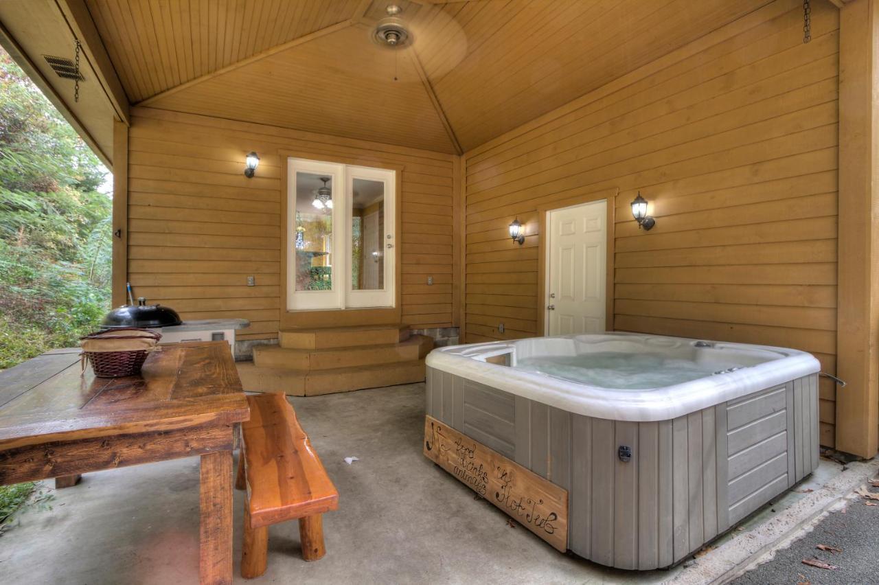 5Bedrooms*4King Beds*Outstanding Location*Hottub* Сев'єрвілл Екстер'єр фото